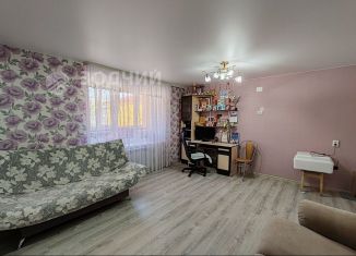 Продается 2-комнатная квартира, 61.9 м2, Канаш, улица Ильича, 7Б