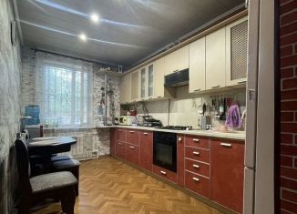 Продам четырехкомнатную квартиру, 104 м2, Таганрог, Большая Бульварная улица