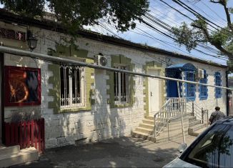 Сдам в аренду помещение свободного назначения, 85 м2, Махачкала, улица Сулеймана Стальского, 8, Советский район