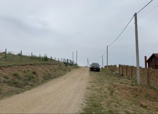 Земельный участок на продажу, 10 сот., село Лучистое, Смешная улица