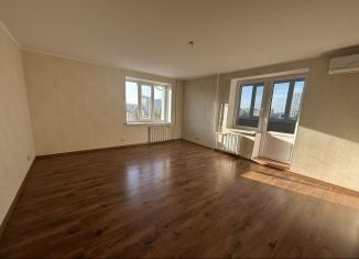 Продаю 2-ком. квартиру, 74 м2, Энгельс, Петровская улица, 88