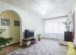 Продам трехкомнатную квартиру, 43 м2, Казань, улица Декабристов, 108