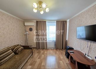 Продается 3-комнатная квартира, 61.4 м2, Мелеуз, улица Ленина, 133