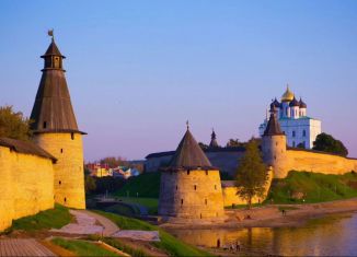 Сдается в аренду 1-комнатная квартира, 35 м2, Псковская область, Завеличенская улица, 19