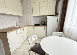 Продажа двухкомнатной квартиры, 37.5 м2, деревня Куюки, 8-й квартал, 6, ЖК Светлый