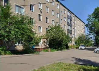 Продажа 3-ком. квартиры, 61 м2, Заинск, улица М. Никифорова, 81