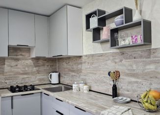 Продается 3-ком. квартира, 59.8 м2, Энгельс, Краснодарская улица, 5