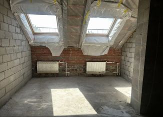 Продаю 2-ком. квартиру, 66.5 м2, Кронштадт, улица Аммермана, 46