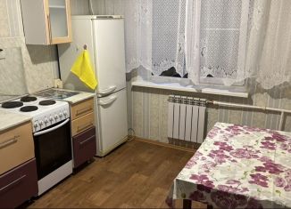 Сдам двухкомнатную квартиру, 70 м2, Магнитогорск, улица Тевосяна, 8