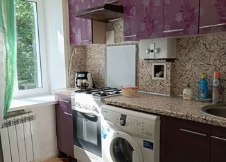 Сдается в аренду однокомнатная квартира, 29.4 м2, Бор, Набережная улица, 9