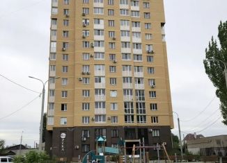 Сдаю в аренду однокомнатную квартиру, 42 м2, Волгоградская область, Рионская улица, 7Б