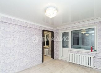 Продается 2-комнатная квартира, 48 м2, Тобольск, микрорайон 7А, 15