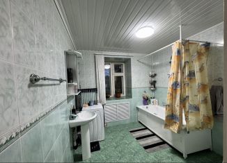 Продаю 3-комнатную квартиру, 80 м2, Благовещенск, улица Комарова, 31