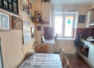 Продам трехкомнатную квартиру, 57.3 м2, Курск, Семёновская улица, 23