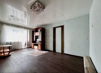 Продаю 2-ком. квартиру, 44.4 м2, Асбест, Ленинградская улица, 13