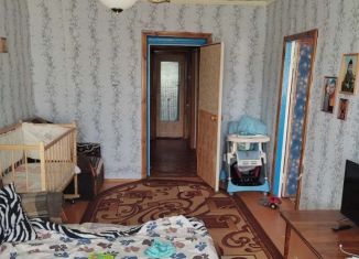 Продается трехкомнатная квартира, 61.7 м2, посёлок Балакирево, улица 60 лет Октября