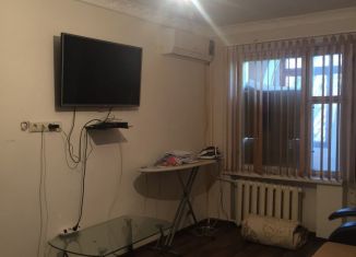 Однокомнатная квартира в аренду, 35 м2, Грозный, улица Шейха Дени Арсанова, 33