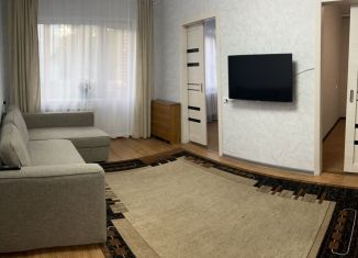 Сдается 3-ком. квартира, 50 м2, Кингисепп, Большая Советская улица, 15