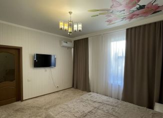 Сдам 2-комнатную квартиру, 120 м2, Балаково, улица 1 Мая, 77