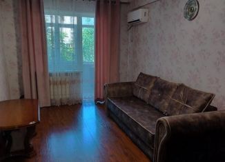 2-ком. квартира в аренду, 57 м2, Дагестан, улица Ирчи Казака, 14