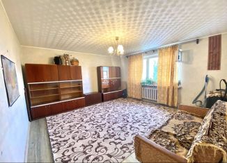 Продам четырехкомнатную квартиру, 74 м2, Ленинградская область, 5-й микрорайон, 16