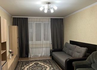 Сдается в аренду 1-комнатная квартира, 48 м2, Омск, проспект Комарова, 21к1