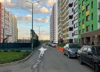 Продаю 1-ком. квартиру, 33.5 м2, Уфа, ЖК 8 Марта, улица Асхата Мирзагитова, 10