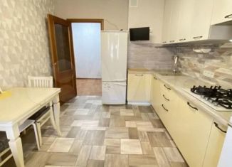 Продажа 2-ком. квартиры, 75 м2, Оренбург, Уральская улица, ЖК Дубки