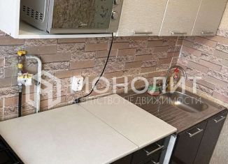 Сдается в аренду 2-ком. квартира, 48 м2, Старый Оскол, микрорайон Парковый, 11