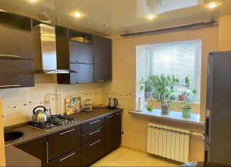 Продается 2-ком. квартира, 56 м2, Ульяновск, улица Рябикова