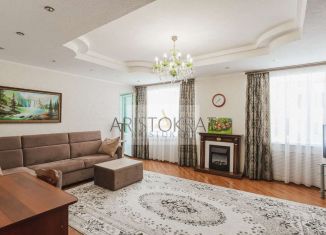 Продается 3-ком. квартира, 111.6 м2, Вологда, улица Южакова, 15