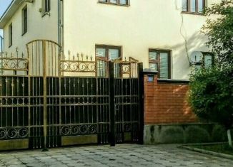 Продаю дом, 400 м2, Нальчик, улица Вологирова, 161, район Колонка