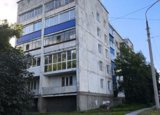 Продажа двухкомнатной квартиры, 52.5 м2, Кыштым, улица Интернационала, 101А