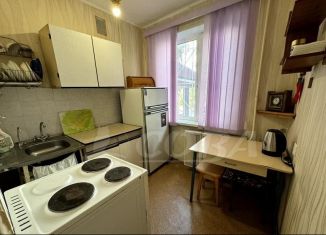 Продажа 2-комнатной квартиры, 47 м2, Тобольск, 8-й микрорайон, 11