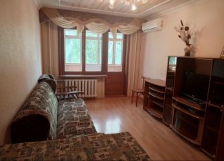 Сдам трехкомнатную квартиру, 60 м2, Самара, проспект Карла Маркса, 453, метро Кировская