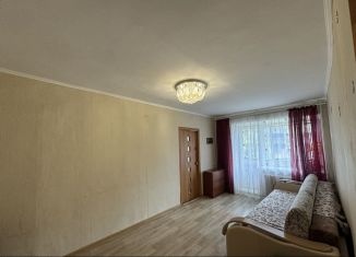 Продается 2-ком. квартира, 40 м2, Стерлитамак, улица Цюрупы, 9