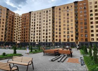 Продажа 2-ком. квартиры, 85 м2, Нальчик, улица Шарданова, 52