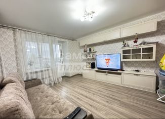 Продается трехкомнатная квартира, 57 м2, Оренбургская область, улица 1 Мая, 11