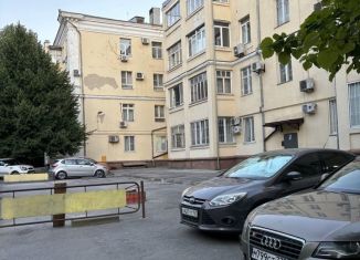 Продам 3-комнатную квартиру, 92 м2, Ростовская область, улица Фрунзе, 22А