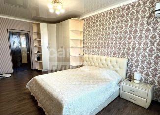 Продам 3-ком. квартиру, 90 м2, Анапа, Краснодарская улица, 64