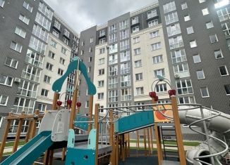 Продам трехкомнатную квартиру, 81 м2, Калининград, Суздальская улица, 15