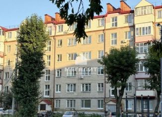 Продается 2-ком. квартира, 43.1 м2, Татарстан, улица Гагарина, 12