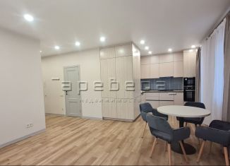 Сдача в аренду 2-ком. квартиры, 65 м2, Красноярск, улица Авиаторов, 3