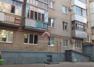 Продается двухкомнатная квартира, 53 м2, Саратов, улица имени И.В. Мичурина, 24/30