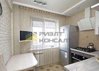 Продается 2-комнатная квартира, 44.7 м2, Омск, 21-я Амурская улица, 30, Центральный округ