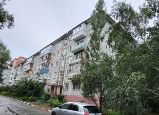 Продажа двухкомнатной квартиры, 40.2 м2, Омск, улица Фугенфирова, 13, Кировский округ