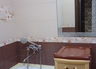 Сдается однокомнатная квартира, 50 м2, Кропоткин, 1-й микрорайон, 33