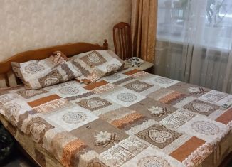 Сдается в аренду 1-ком. квартира, 38 м2, Сальск, улица Ленина, 51