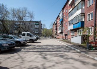 Продажа 3-комнатной квартиры, 50 м2, Новокузнецк, улица Сеченова, 13