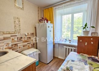 Продам 1-ком. квартиру, 32.7 м2, село Сосновка, площадь Мира, 4